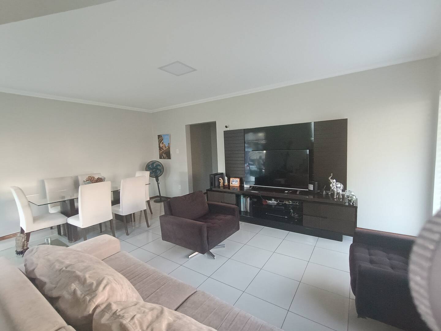 Casa, 4 quartos, 240 m² - Foto 2