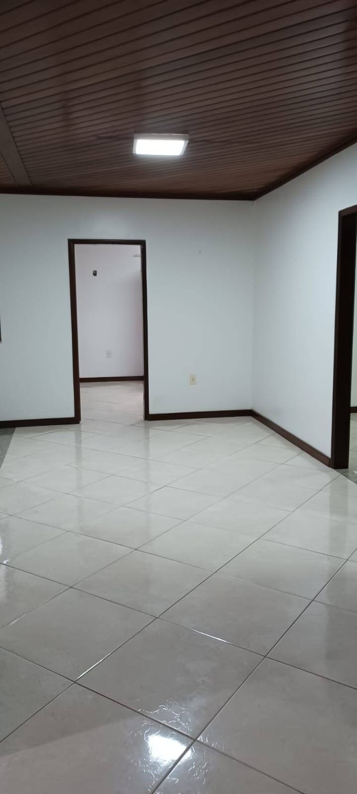 Casa, 4 quartos, 250 m² - Foto 13