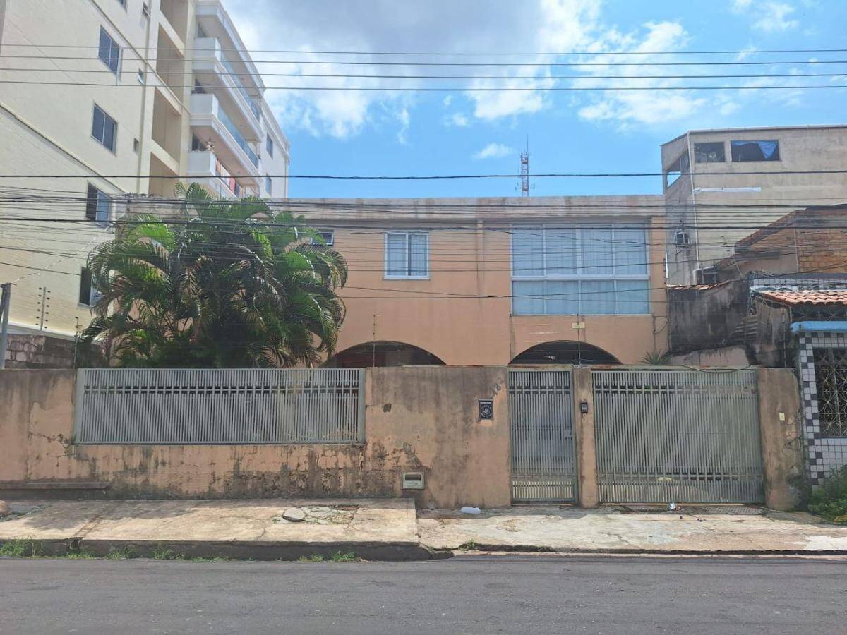 Casa, 5 quartos, 452 m² - Foto 2