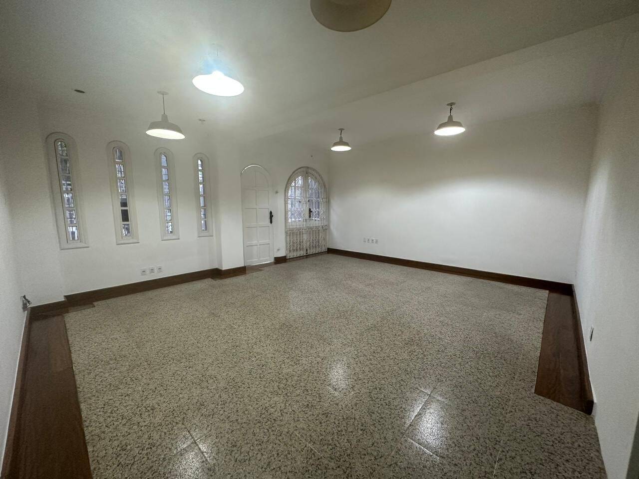 Casa, 4 quartos, 350 m² - Foto 3