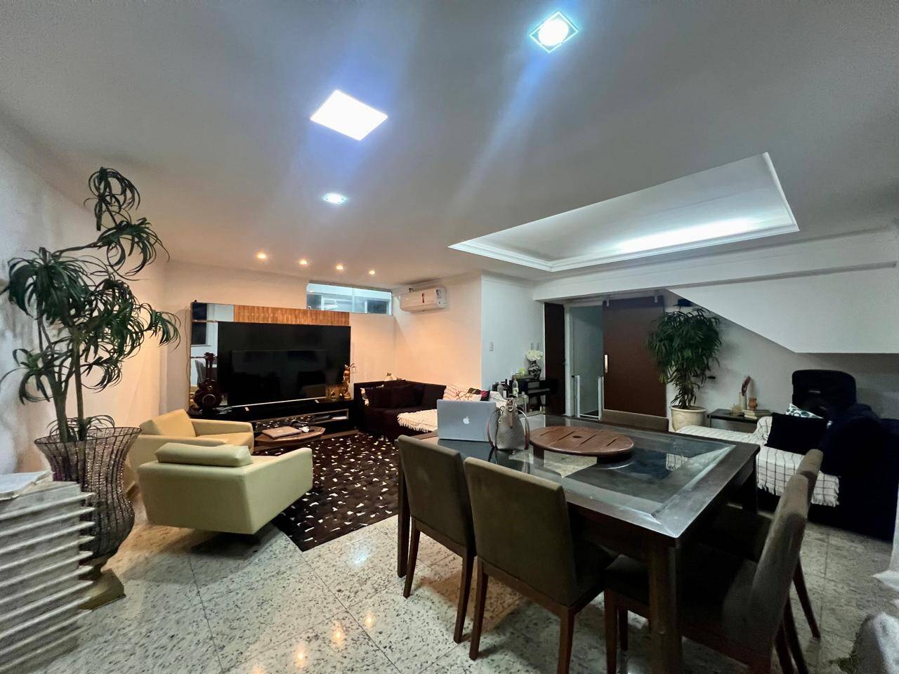 Apartamento, 4 quartos, 240 m² - Foto 2